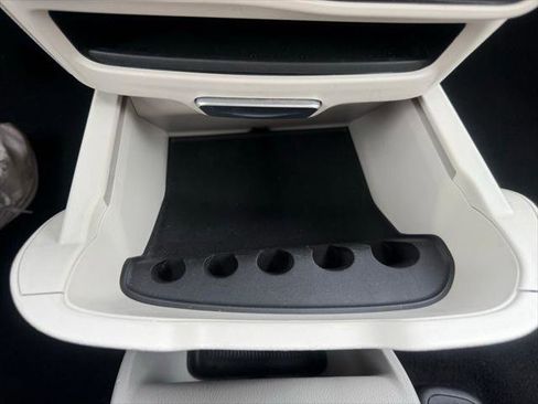 Certified 2023 Chrysler Voyager LX FWD image 23