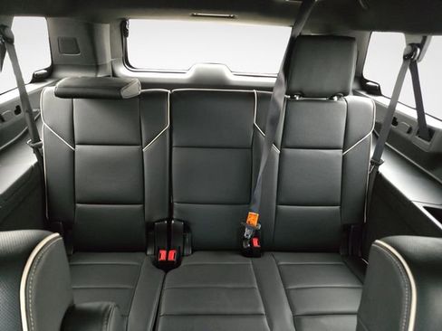 Used 2022 Cadillac Escalade ESV Sport w/ Touring Package AWD/4WD image 13