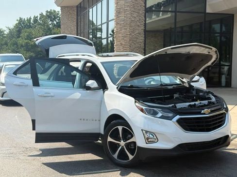 Used 2021 Chevrolet Equinox LT FWD image 9