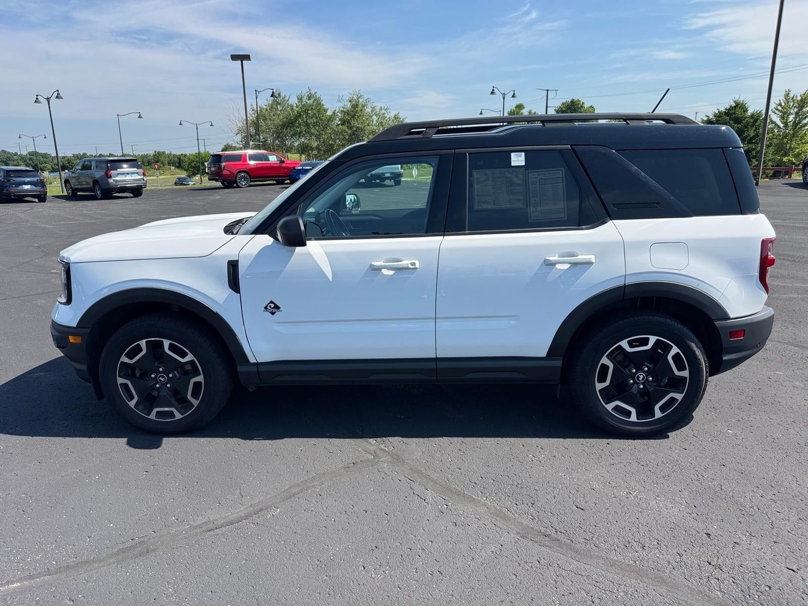 Used 2022 Ford Bronco Sport Outer Banks w/ Tech Package AWD/4WD image 2