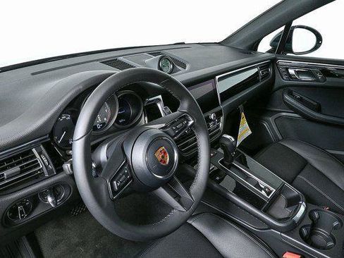 Certified 2026 Porsche Macan Turbo AWD/4WD image 4