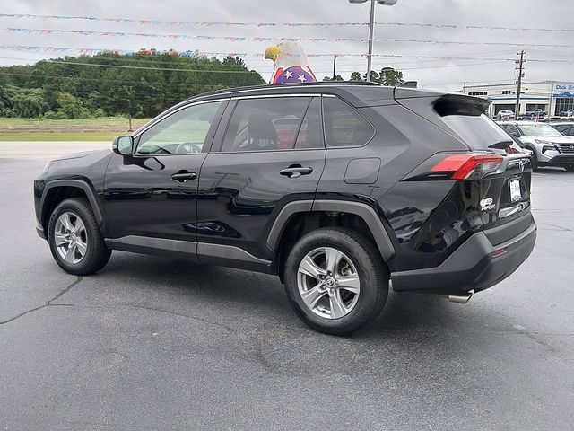 Used 2024 Toyota RAV4 XLE FWD image 5