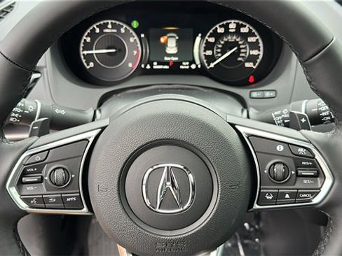 Used 2025 Acura RDX SH-AWD image 13