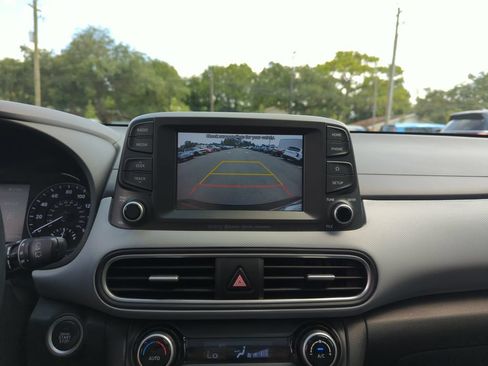 Used 2021 Hyundai Kona Limited w/ Cargo Package FWD image 26