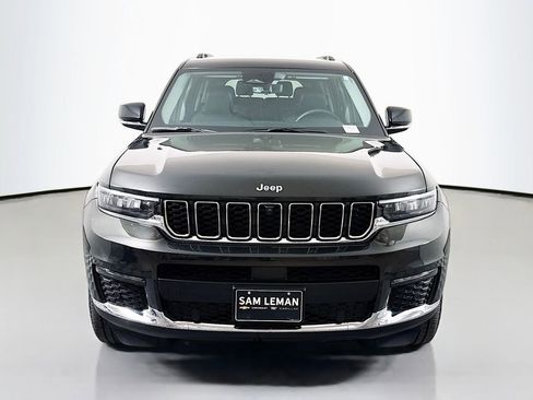 Used 2022 Jeep Grand Cherokee L Limited w/ Luxury Tech Group II image 2