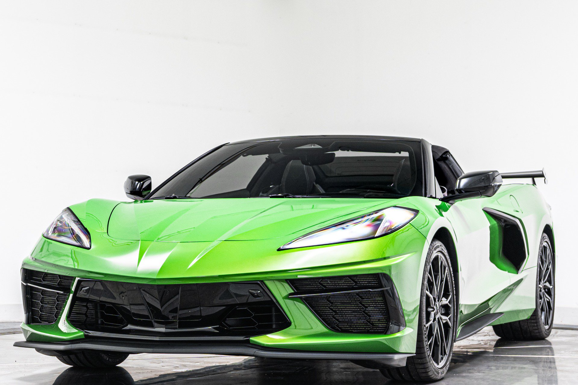Used 2026 Chevrolet Corvette Stingray Premium Conv w/ Z51 Performance Package RWD image 5