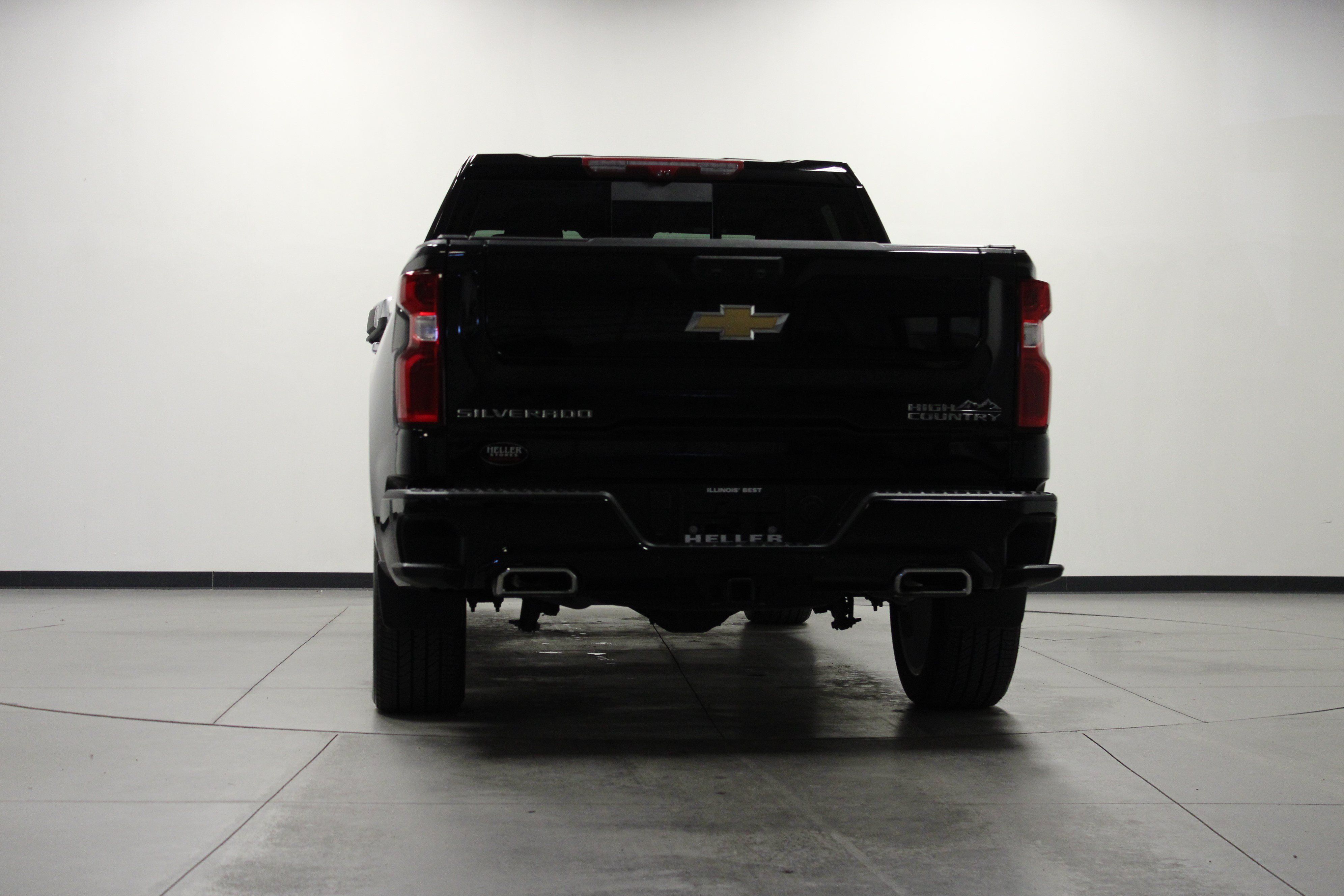 Used 2026 Chevrolet Silverado 1500 High Country AWD/4WD image 5