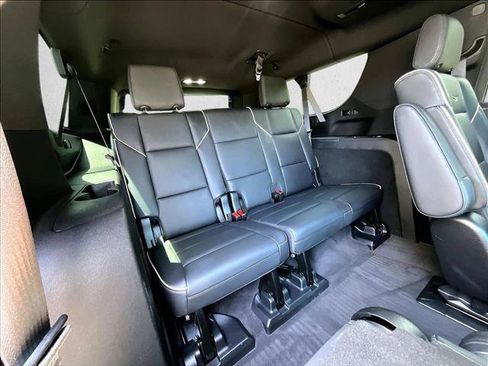 Used 2022 Cadillac Escalade ESV Sport w/ Touring Package RWD image 29