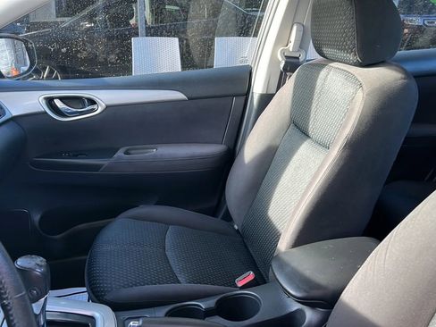 Used 2015 Nissan Sentra SR image 39