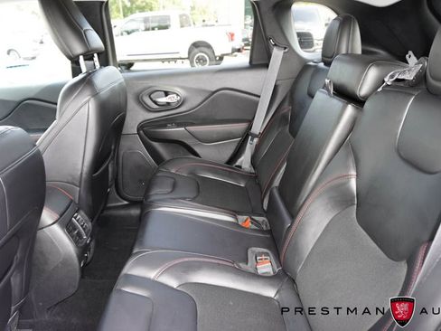 Used 2021 Jeep Cherokee Trailhawk w/ Sun, Sound & Nav Group AWD/4WD image 43