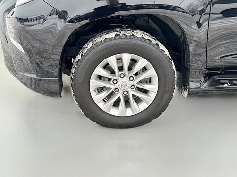 Used 2023 Lexus GX 460 Premium image 24