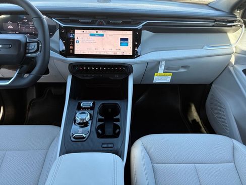 New 2026 Jeep Cherokee Laredo image 3