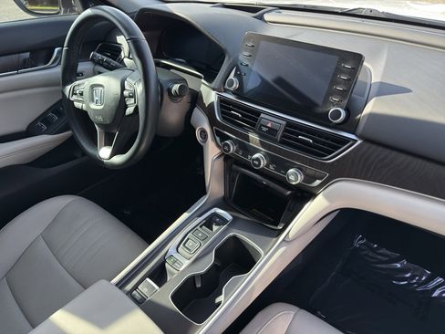 Used 2022 Honda Accord Touring image 22