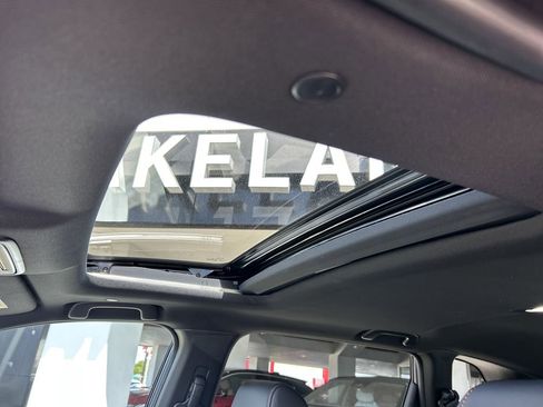 Used 2025 Honda CR-V Sport Touring image 21