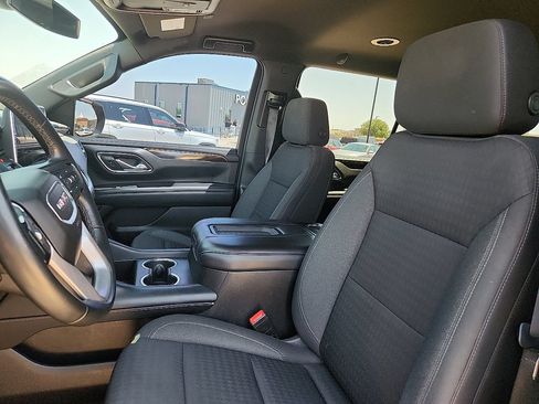 Used 2023 GMC Yukon XL SLE RWD image 7