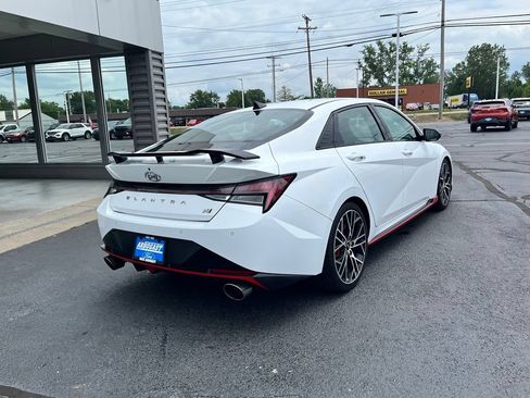 Used 2022 Hyundai Elantra N FWD image 7