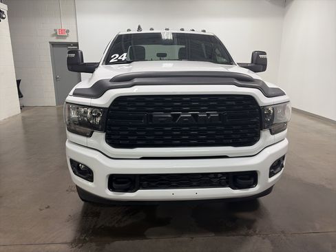 Used 2024 RAM 2500 Big Horn w/ Night Edition AWD/4WD image 37