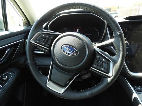 Used 2025 Subaru Outback Limited AWD/4WD image 19