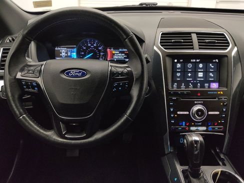 Used 2018 Ford Explorer Limited w/ Equipment Group 301A FWD image 22