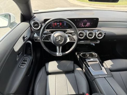 Used 2025 Mercedes-Benz CLA 250 image 21