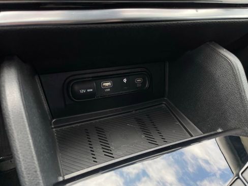 Used 2023 Kia Sportage EX image 19