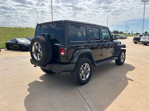 Used 2021 Jeep Wrangler Unlimited Sahara AWD/4WD image 7