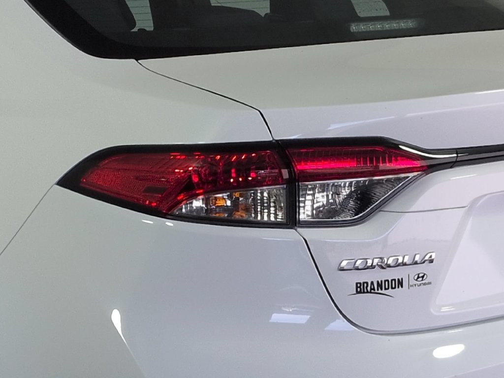 Used 2024 Toyota Corolla LE FWD image 8