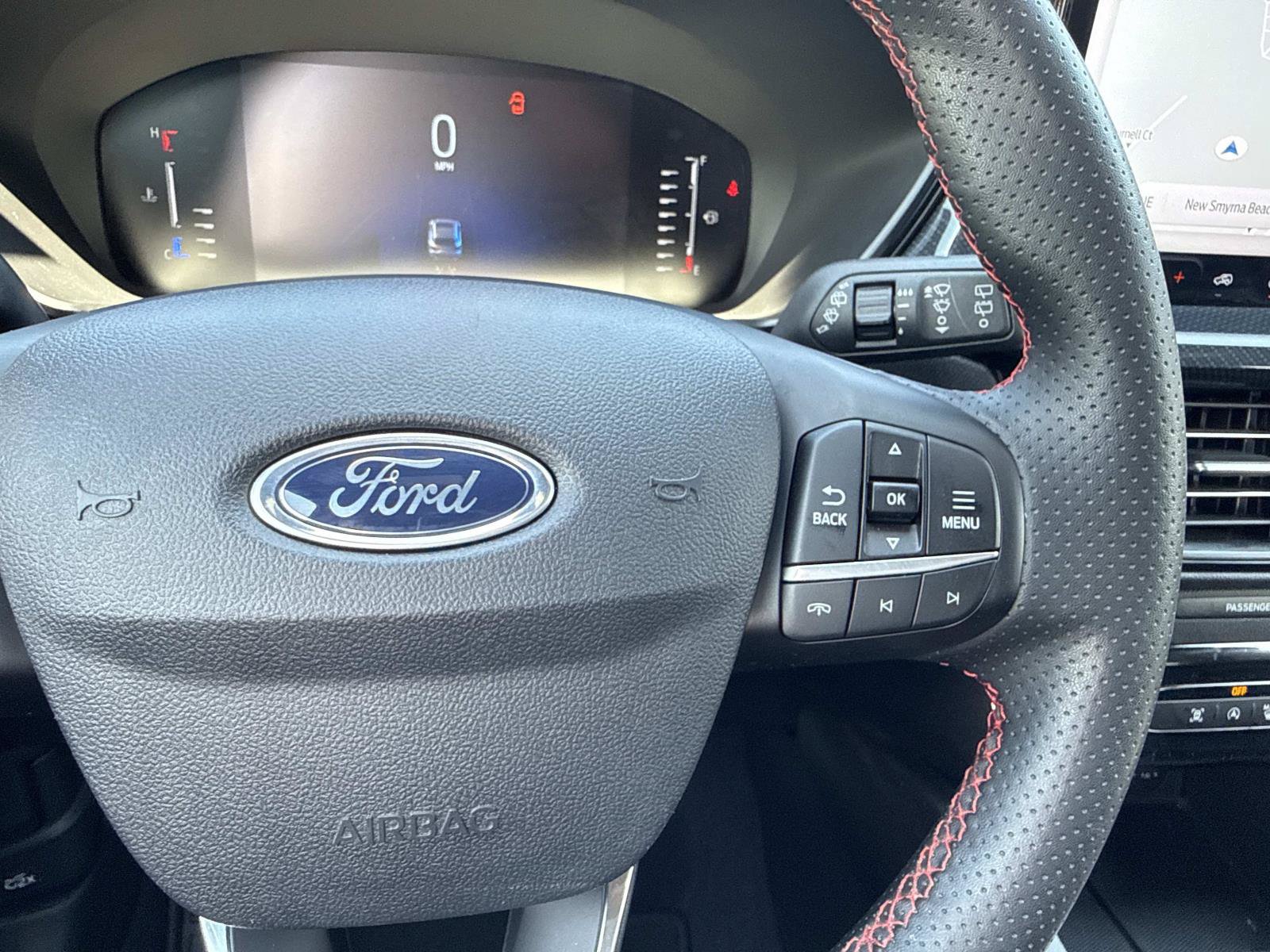 Used 2024 Ford Escape ST-Line w/ Tech Pack #1 FWD image 16