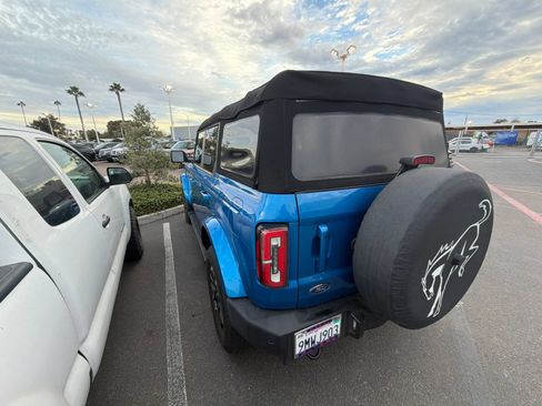 Used 2024 Ford Bronco Outer Banks AWD/4WD image 2