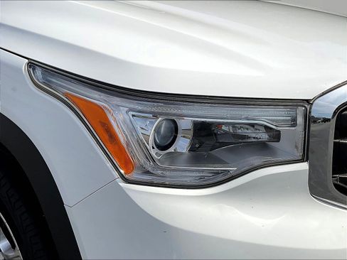 Used 2019 GMC Acadia SLE FWD image 32