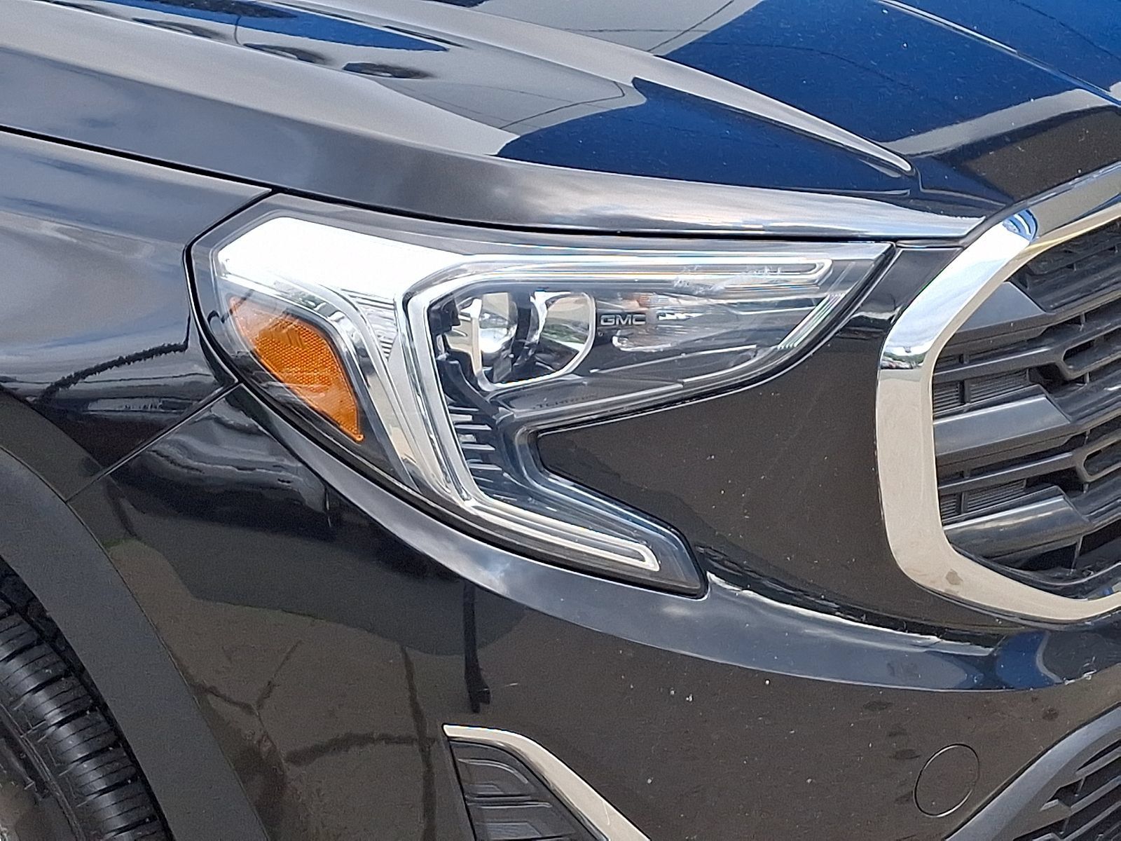 Used 2020 GMC Terrain SLE w/ Driver Convenience Package AWD/4WD image 9