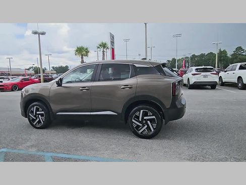 Used 2025 Nissan Kicks SV FWD image 28