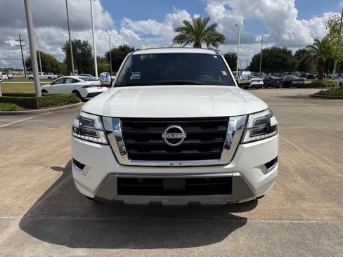 Used 2023 Nissan Armada Platinum w/ Captain's Chairs Package AWD/4WD image 9