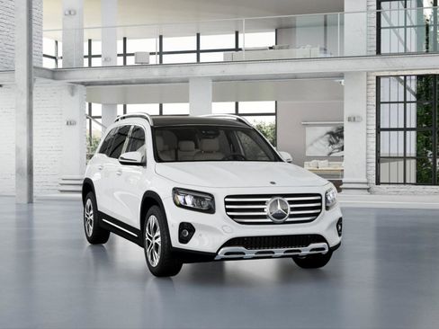Used 2026 Mercedes-Benz GLB 250 4MATIC image 9