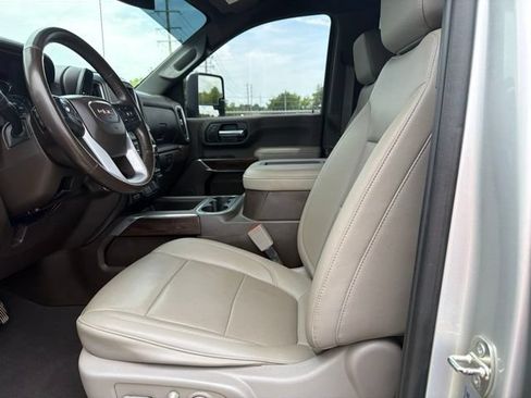 Used 2022 GMC Sierra 2500 SLT w/ SLT Convenience Package AWD/4WD image 10