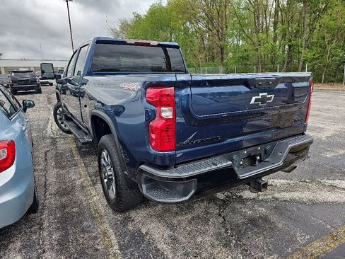 Used 2023 Chevrolet Silverado 2500 Custom w/ Gooseneck/5TH Wheel Package AWD/4WD image 11