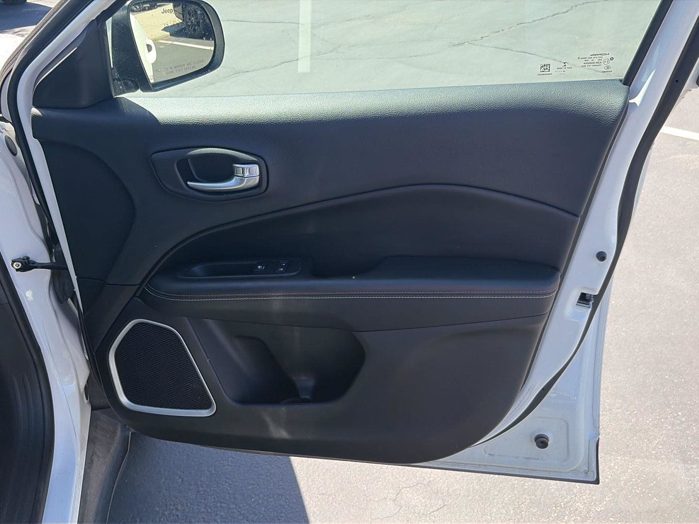 Used 2019 Jeep Compass Latitude w/ Popular Equipment Group AWD/4WD image 19