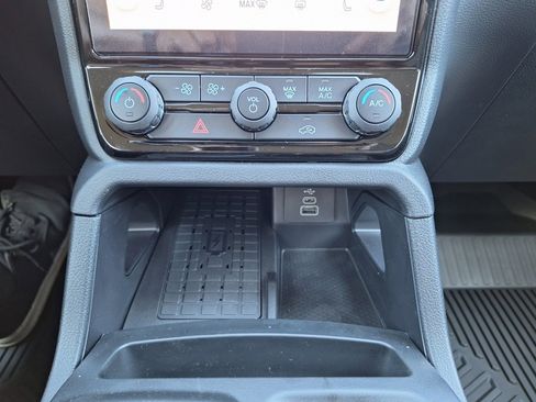 New 2025 Ford Ranger XLT w/ Equipment Group 301A High image 12