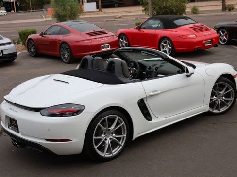 Used 2019 Porsche 718 Boxster image 19