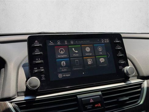 Used 2019 Honda Accord Touring image 13