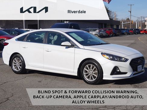 Used 2019 Hyundai Sonata SE image 1