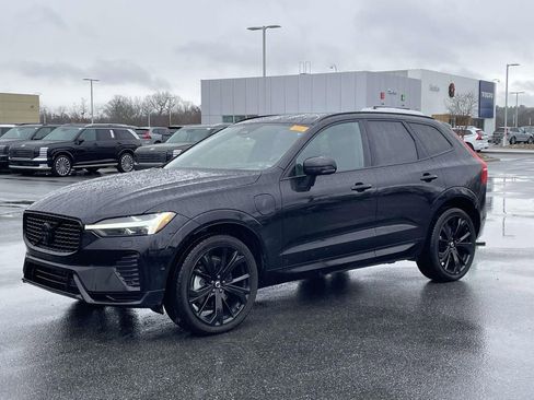 Used 2024 Volvo XC60 T8 Ultimate w/ Climate Package image 24