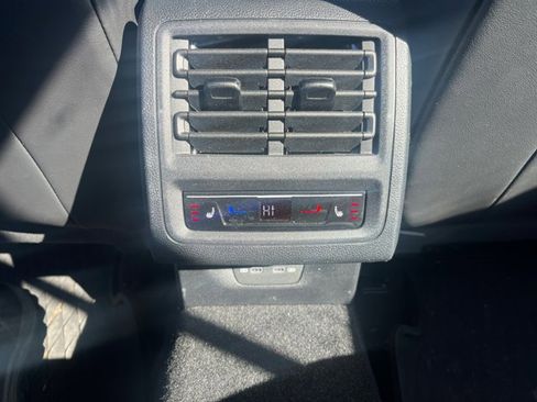 Used 2024 Volkswagen Golf R image 17