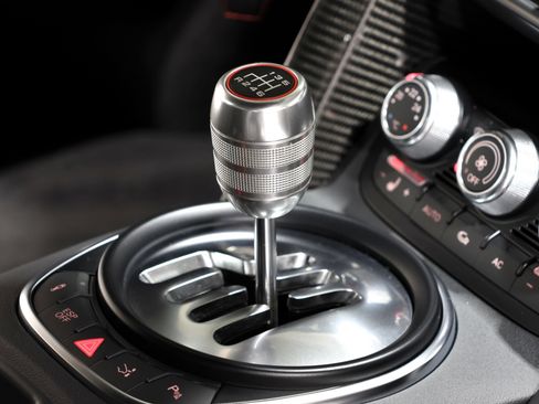 Used 2011 Audi R8 V10 AWD/4WD image 3