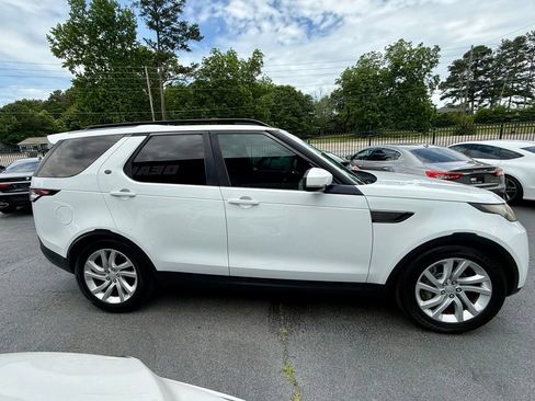 Used 2018 Land Rover Discovery SE AWD/4WD image 8
