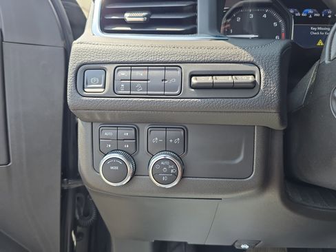Used 2021 GMC Yukon Denali AWD/4WD image 25