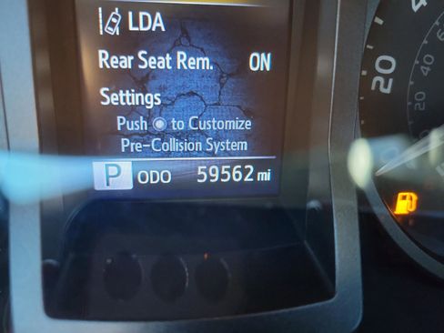 Used 2023 Toyota Tacoma TRD Sport w/ TRD Premium Sport Package AWD/4WD image 19