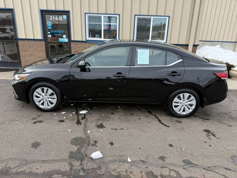 Used 2021 Nissan Sentra S image 3