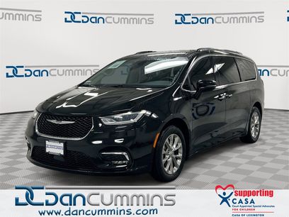 Used 2021 Chrysler Pacifica Touring-L