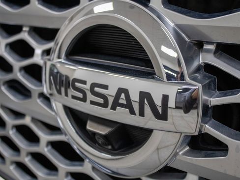 Used 2016 Nissan Titan Platinum Reserve image 13